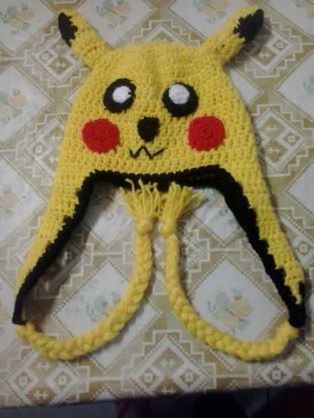 TOUCA EM CROCHÊ PIIKACHU