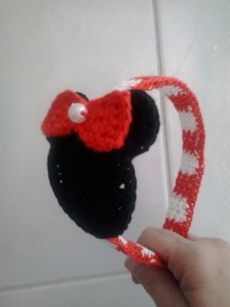 TIARA EM CROCHÊ MINIE