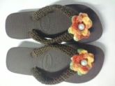 CHINELO HAVAIANAS  TOP REVESTIDO EM CROCHÊ FLOR