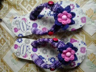 CHINELO HAVAIANAS KIDS REVESTIDO EM CROCHÊ FLORES