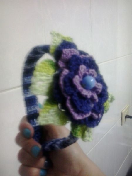 TIARA EM CROCHÊ FLOR